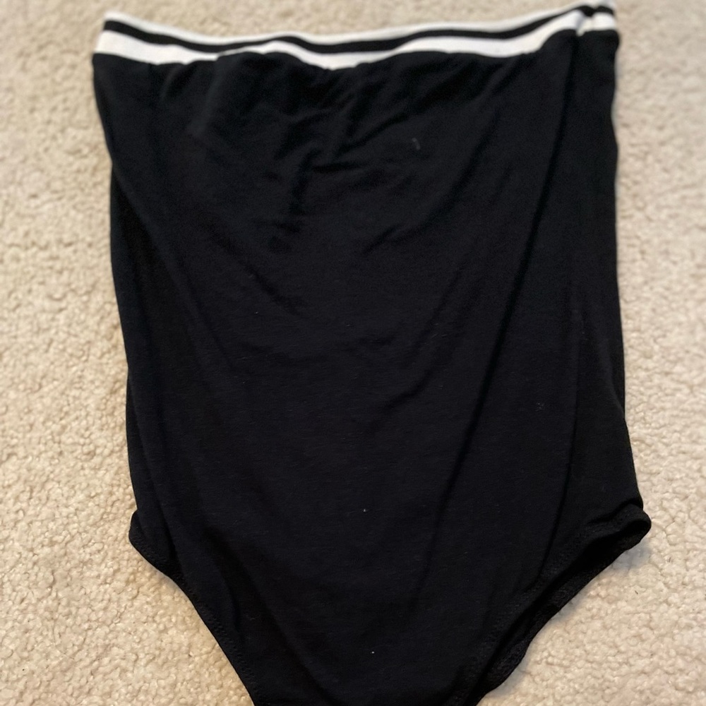 Two black body suite